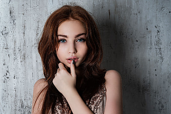 Girl Finger On Lips, girls, model HD wallpaper