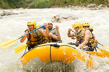 Rafting , Adventure on water, Thrilling experience, Outdoor fun HD wallpaper