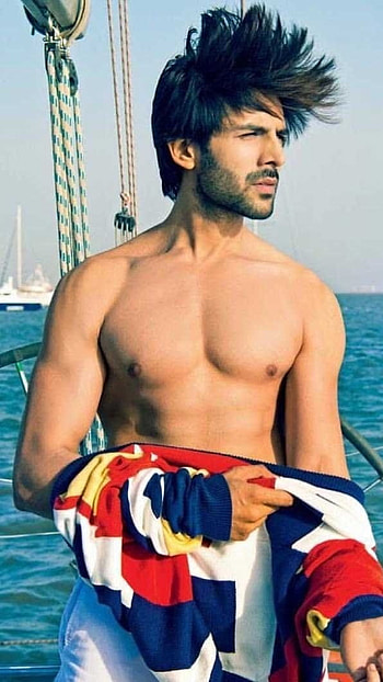 Kartik Aryan, Hot Look HD phone wallpaper