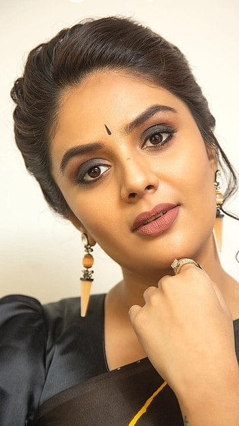 Sreemukhi, telugu actress, model, sexy gorgeous HD phone wallpaper