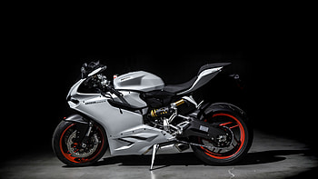 White Ducati 899 Panigale Motorcycle Bike HD wallpaper