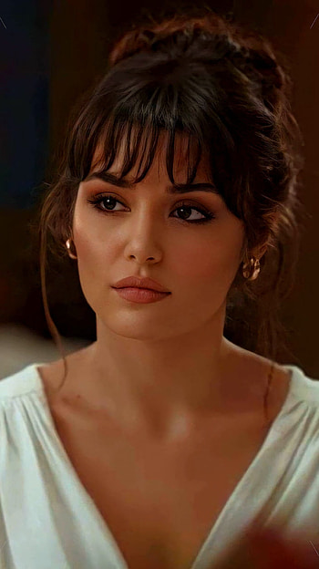 Hande ercel, turkish actress HD phone wallpaper