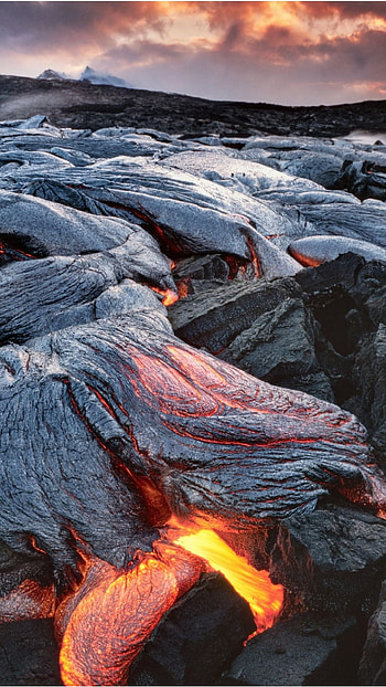 Hawaii Volcanoes National Park, Active volcano, Volcanic beauty, Natural marvel HD phone wallpaper