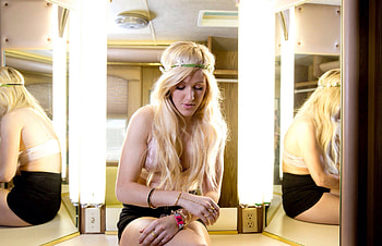 2017 Ellie Goulding, ellie-goulding, singer, celebrities, girls HD wallpaper