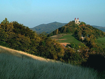 Banska Stiavnica Calvary, trees, sky, mountains, castle HD wallpaper