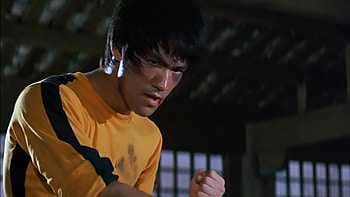 game of death, black stripe, blood, bruising, bruce lee, yellow tracksuit HD wallpaper