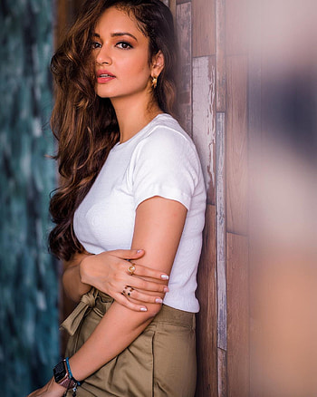 Shanvi, face, hair HD phone wallpaper