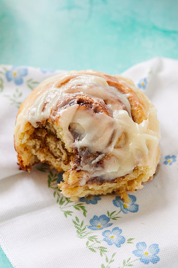 Make Cinnabon cinnamon rolls, Homemade indulgence, Fluffy and gooey, Cinnabon replica HD phone wallpaper