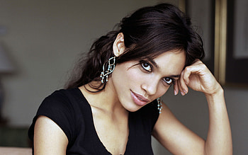 Rosario Dawson, Sexy , Sensual allure, Sultry actress HD wallpaper