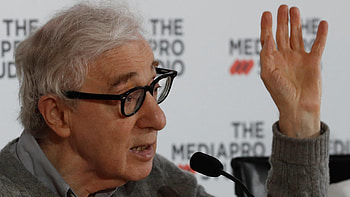 Woody Allen documentary, Abuse accusations, Strong response, Defense HD wallpaper