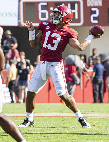 Tua Tagovailoa , top , Alabama travels, football star HD phone wallpaper