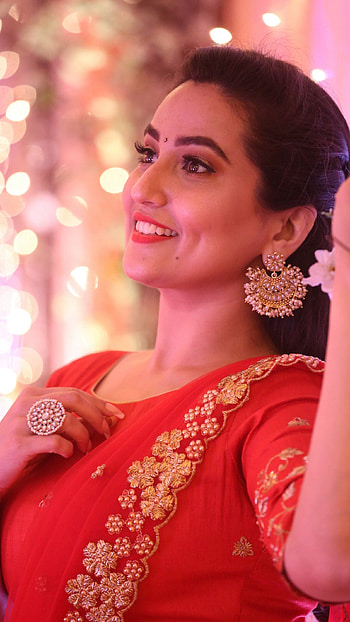 Manjusha, telugu actress, anchor, red hot HD phone wallpaper