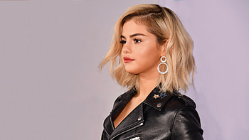 Selena Gomez American Music Awards 2017 , selena-gomez, celebrities, music, girls HD wallpaper