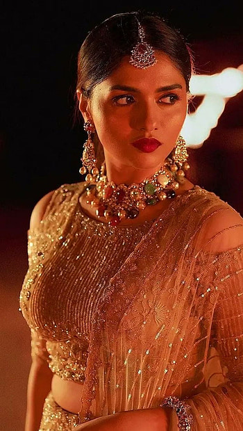 Sunaina, tamil actress HD phone wallpaper