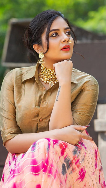 Sreemukhi, telugu actress, model HD phone wallpaper