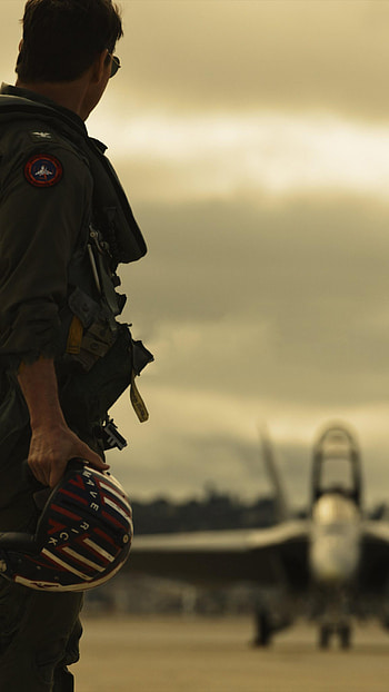 Top Gun Maverick, Thrilling action, Maverick's comeback, Adrenaline-fueled HD phone wallpaper