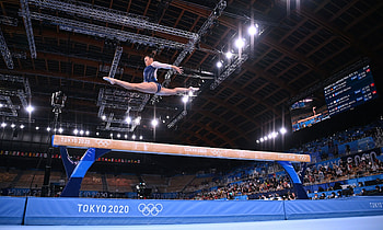 Balance Beam, Sunisa Lee HD wallpaper