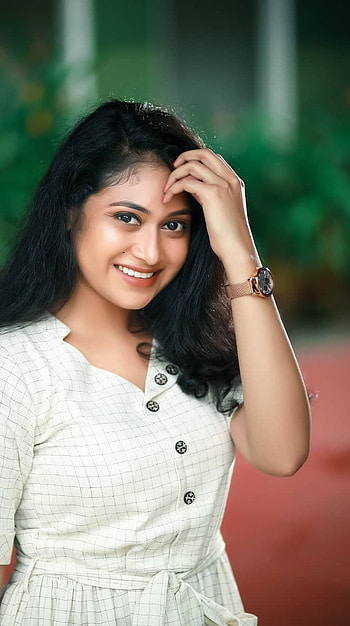Janaki Sudheer, mallu aunty HD phone wallpaper
