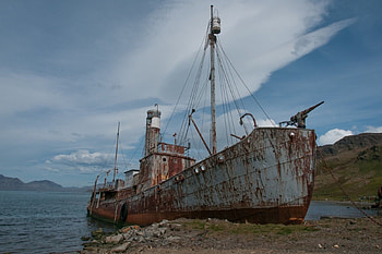 Shipwreck, boat, sand, ashore, washed up, water, land, ocean HD wallpaper
