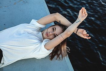 Girl In White Shirt Lying Down , girls, model HD wallpaper