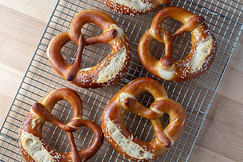 Pretzel, Seriously soft, Sourdough, The perfect loaf HD wallpaper