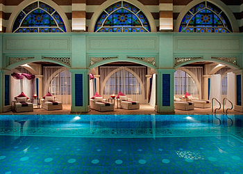 Luxury Spa Retreat Swimming Pool, relax, meditate, sauna, tub, swimming, escape, luxury, yoga, paradise, hot, jacuzzi, retreat, swim, spa, pool, peace, resort HD wallpaper