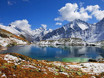 Mountain lake, winter, beautiful, mountain, lake, emerald, clouds, nature, sky, water HD wallpaper