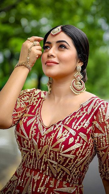 Poorna kasim, telugu actress HD phone wallpaper