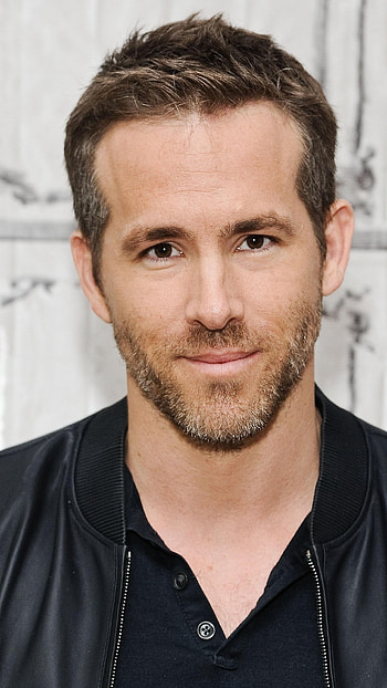 Ryan Reynolds, Handsome Hero HD phone wallpaper