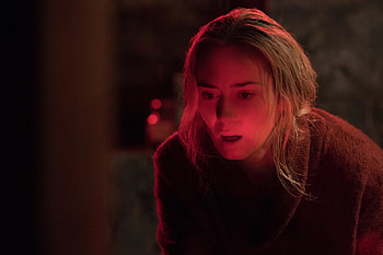 A Quiet Place, Disturbing silence, Suspenseful narrative, Terrifying concept HD wallpaper