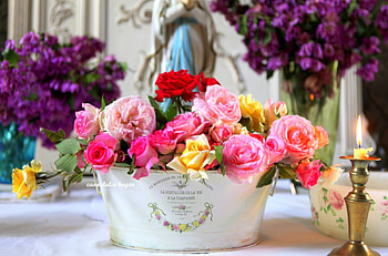 Sweet home fragrance, wonderful, precious, soft colors, energy, virgin, roses, entertainment, garden, home decor, fresh, candle light, purple, floral arrangement, fashion, pink, violet, yellow, sweet fragrance HD wallpaper