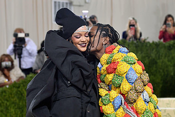 Rihanna and ASAP Rocky, Expecting first child, Rihanna pregnant, Tagesspiegel HD wallpaper