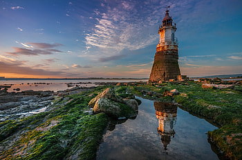 Lighthouse on Rocky Seacoast, Rocks, Architecture, Sea, Nature, Oceans, Lighthouses HD wallpaper