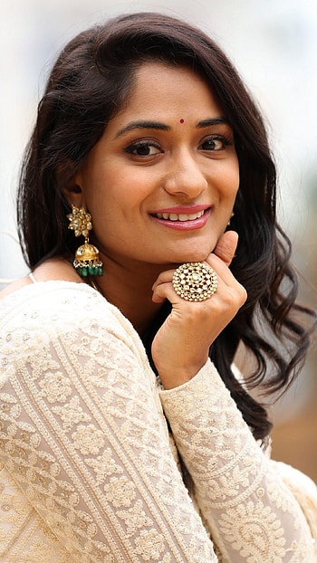Sandhya Raju, telugu actress, cute HD phone wallpaper