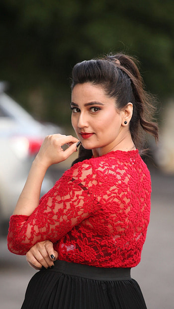Manjusha, telugu actress, anchor HD phone wallpaper