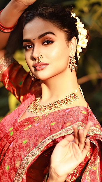 Divya agrawal, actress., traditional HD phone wallpaper
