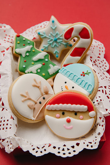 Christmas, cake decorating, dessert, holidays, hampers, sweets, decoration, food, merry, gifts, xmas HD phone wallpaper