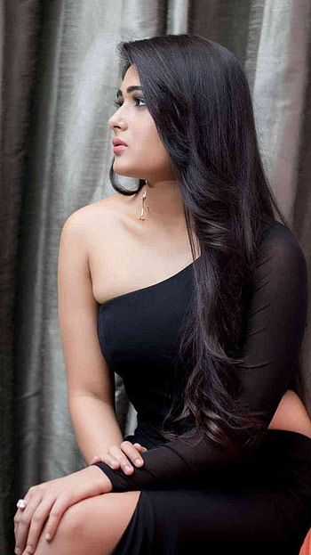 Shalini Pandey, Tollywood Shalini HD phone wallpaper