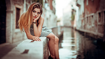 Blonde, Redhead, White, Black, Dress, Holding, Hands, Girl, Model, Women, Sitting, Blur, Background Girls HD wallpaper