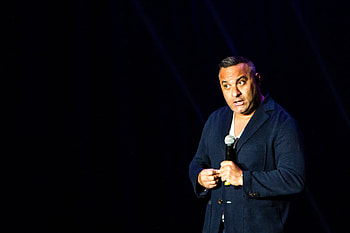 Russell Peters, Comedian, Hilarious moments, Sault Ste Marie HD wallpaper