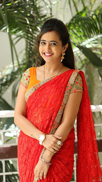 Lasya Manjunath, telugu anchor, saree lover HD phone wallpaper