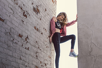 Gigi Hadid Reebok hoot 2018, gigi-hadid, celebrities, girls, reebok, hoot HD wallpaper