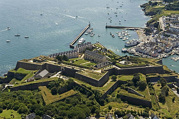 Citadelle Vauban Hotel-Musee, France, Citadelle, Vauban, Ocean, citadel, sky view, vintage, architecture, hotel, Sea, European, grass, Europe, French, old, building, Hotel Musee, fortress HD wallpaper