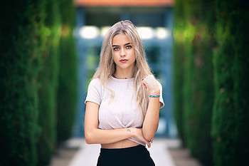 Blonde Girl Depth Of Field, blonde, girls, model, depth-of-field HD wallpaper
