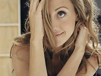 Kim Raver, sexy, american, actress HD wallpaper
