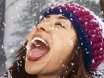 eating snowflakes, snowflakes, fun, snow, face, happy, girl HD wallpaper