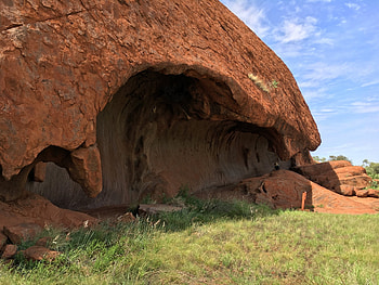 Uluru, Mystic mountain, Australian aboriginees, Australia HD wallpaper