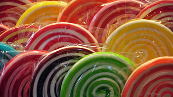 lollipop , Vibrant and eye-catching, Sweet temptation, Candy lover's delight HD wallpaper