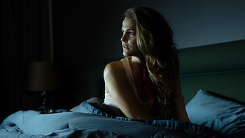 Dark Skies (2022) movie HD wallpaper