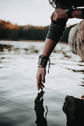 Water, Miscellanea, Miscellaneous, Hands, Touching, Touch, Bracelets HD phone wallpaper